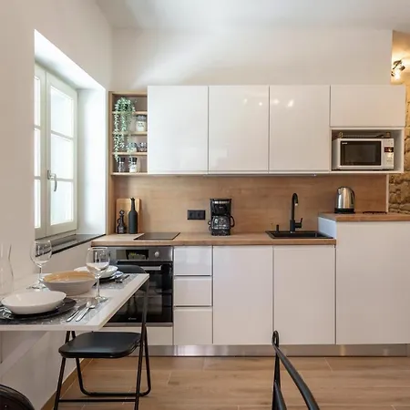 Teona Luxury With Jacuzzi And Garden View *