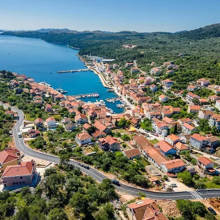 Teona Luxury With Jacuzzi And Garden View Apartment Sali