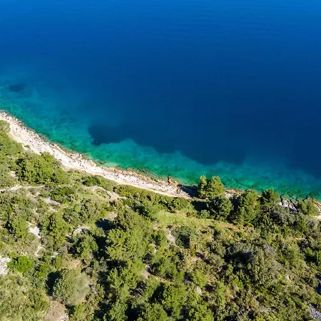 Apartment Teona Luxury With Jacuzzi And Garden View Sali