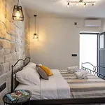 Apartman Teona Luxury With Jacuzzi And Garden View