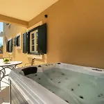 Apartman Teona Luxury With Jacuzzi And Garden View